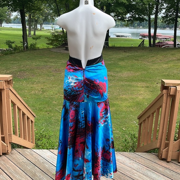 Blondie Nites satiny & sexy mermaid gown 1 - Picture 6 of 15